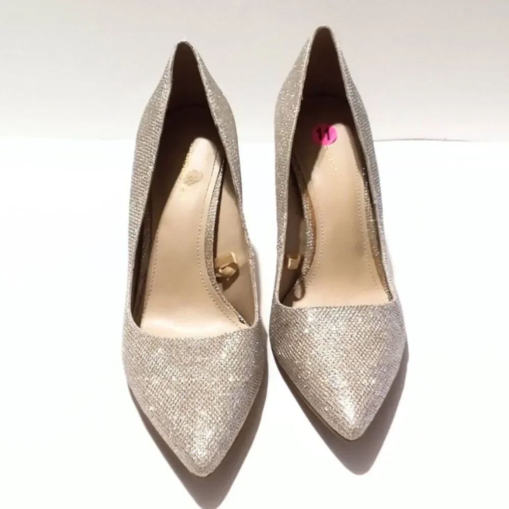 BCBGeneration Gold Glitter Pointed Toe High Heel Shoes Size 11M